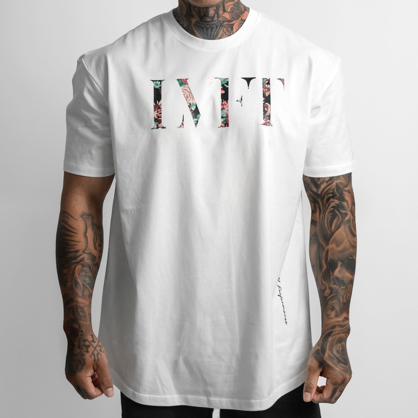 Echo Noir Scallop Tee - White