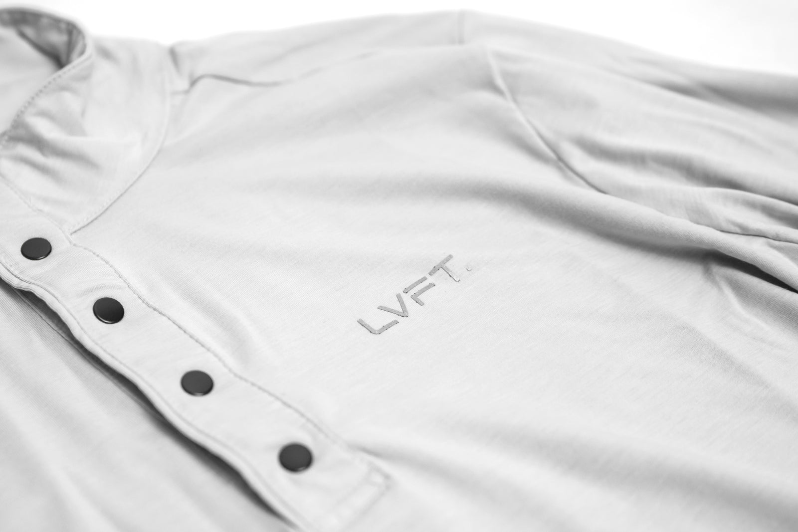 Performance Snap Henley - Moonstone