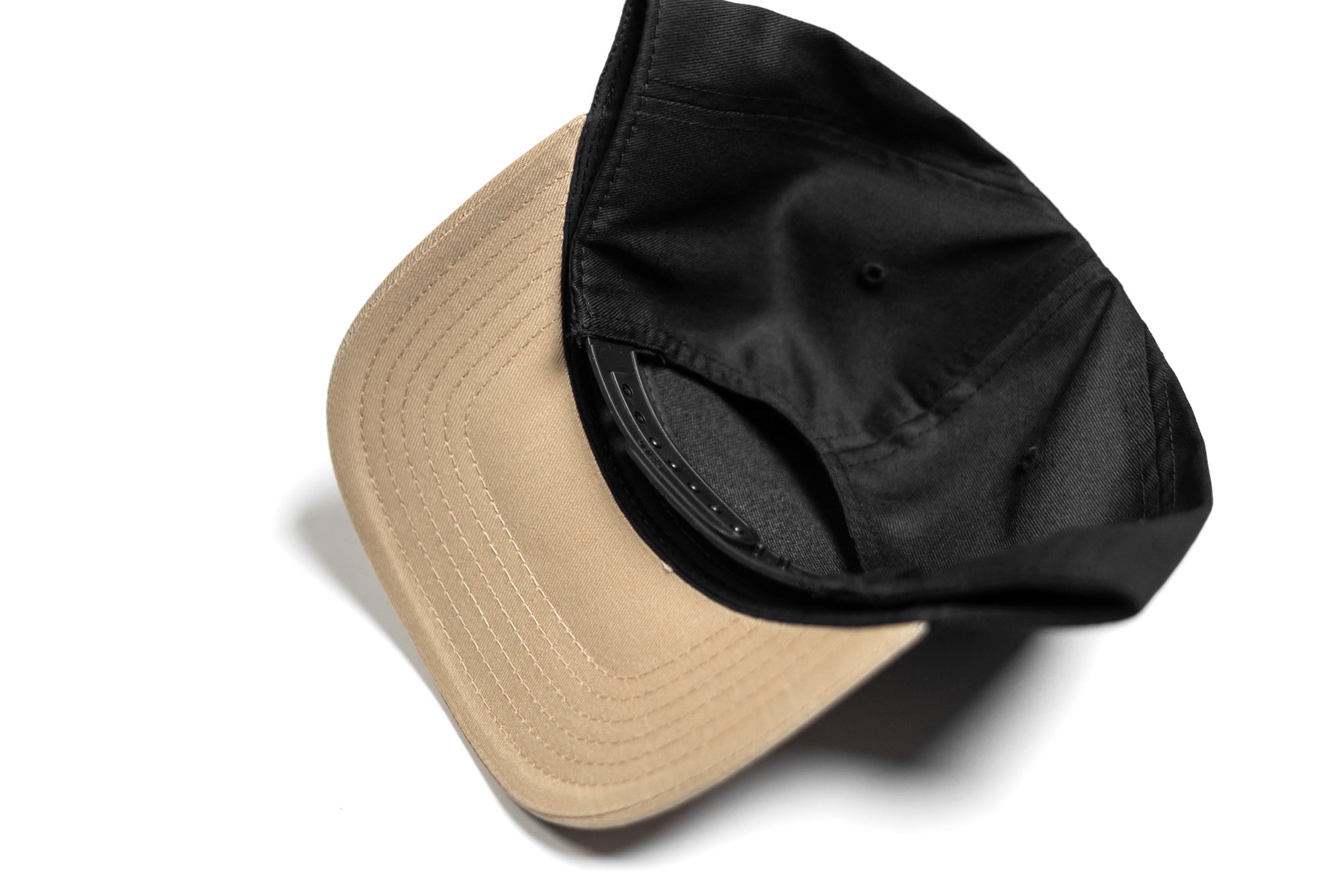 Slate 5 Panel Structured Cap - Black/Beige