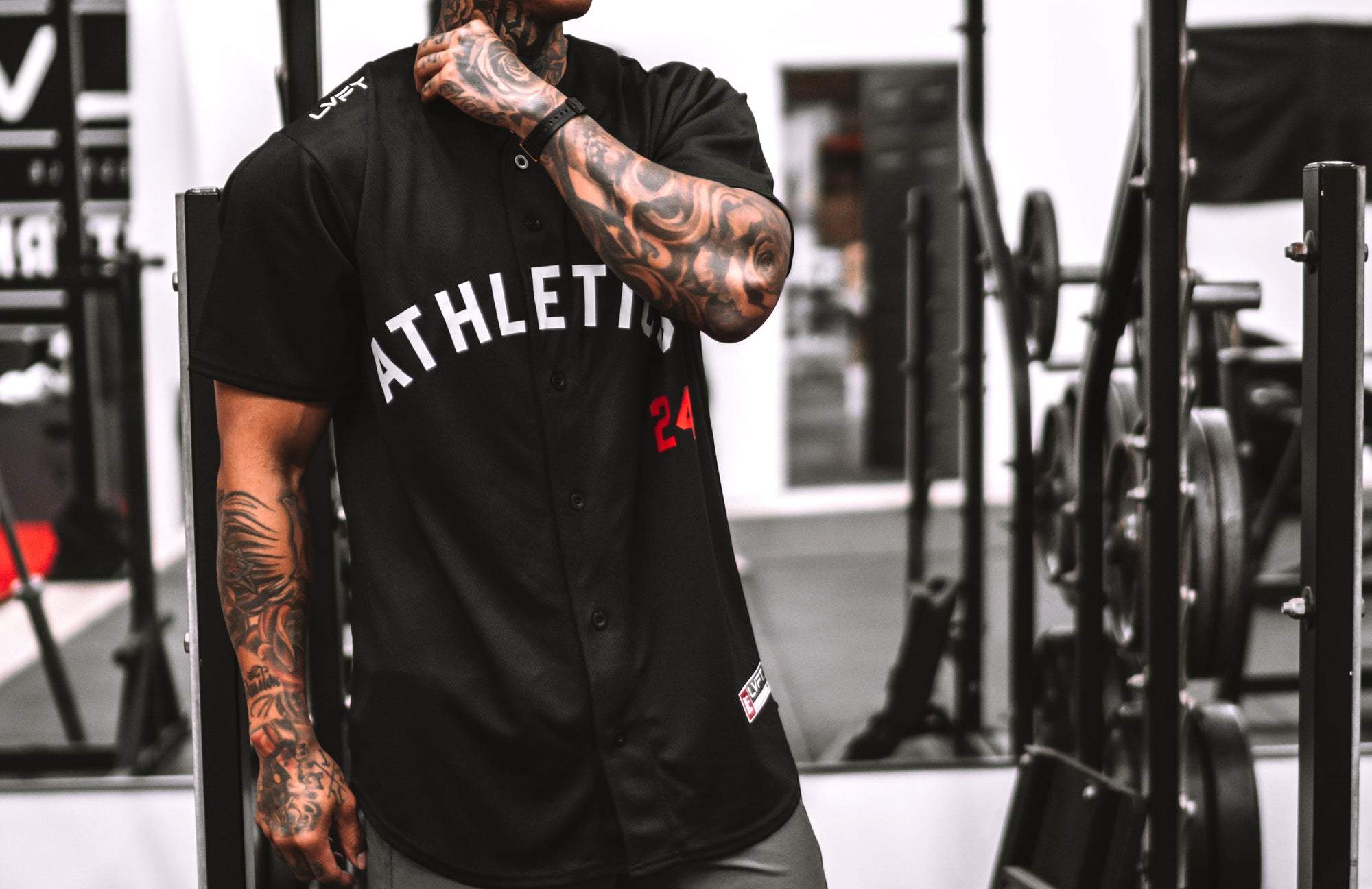 how should a baseball jersey fit