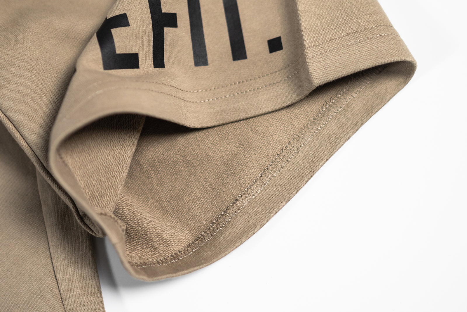 Classic Live Fit. Sweat Shorts - Sand