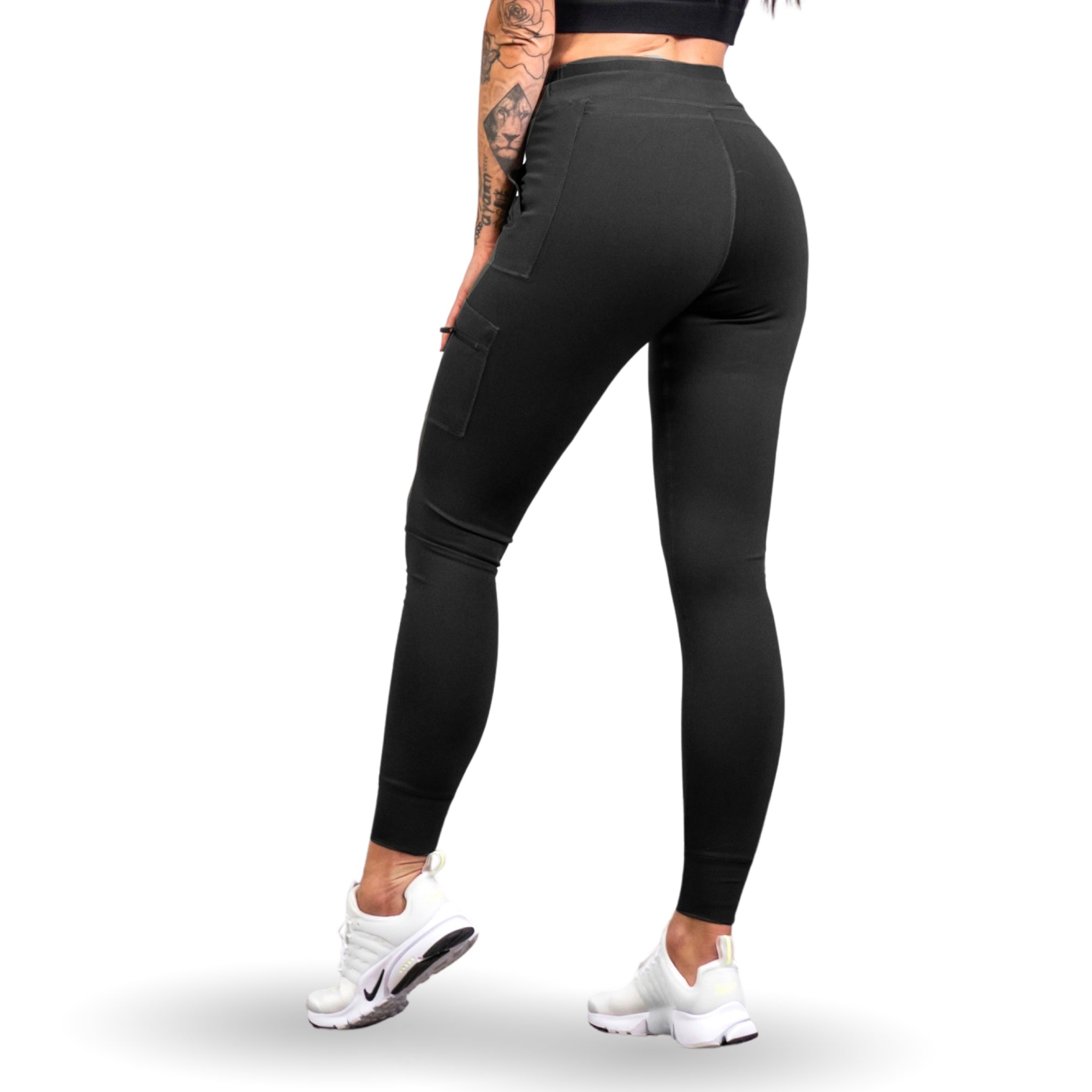 Solo cargo leggings are made from a high-performance fabric that