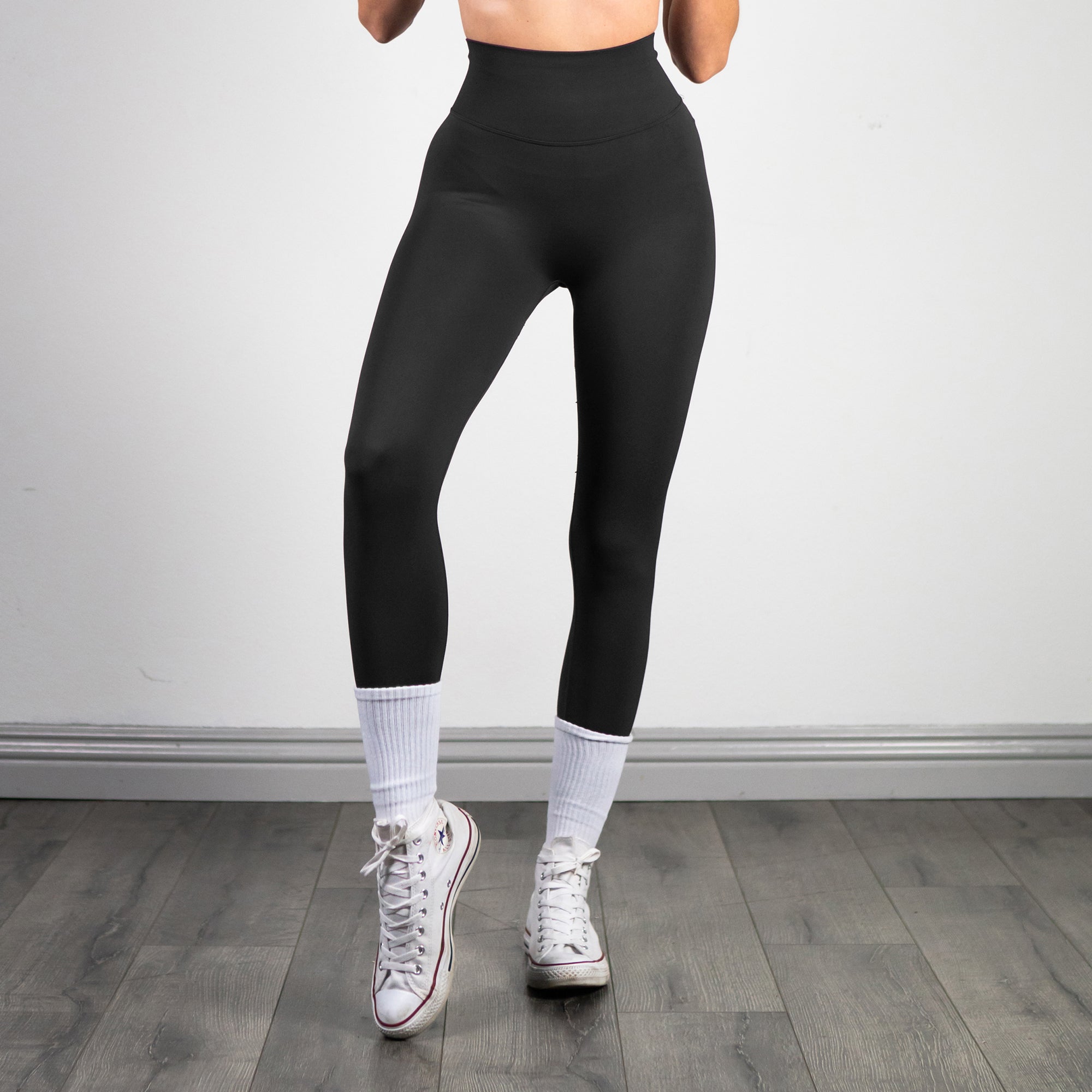The Malibu scrunch leggings 😍 #leggings #gym #fit #apparel #aquari