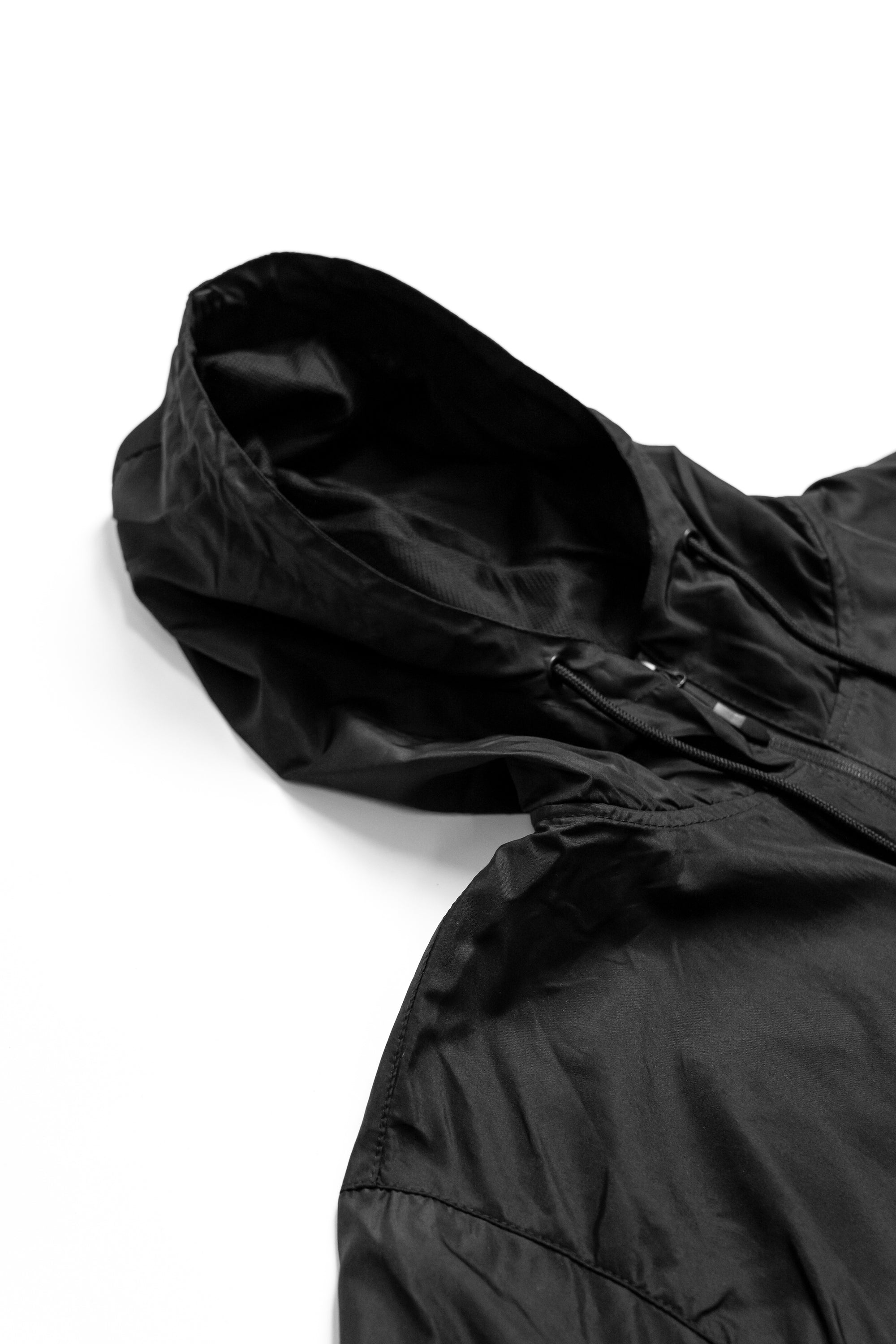 RT Bolt Windbreaker - Black